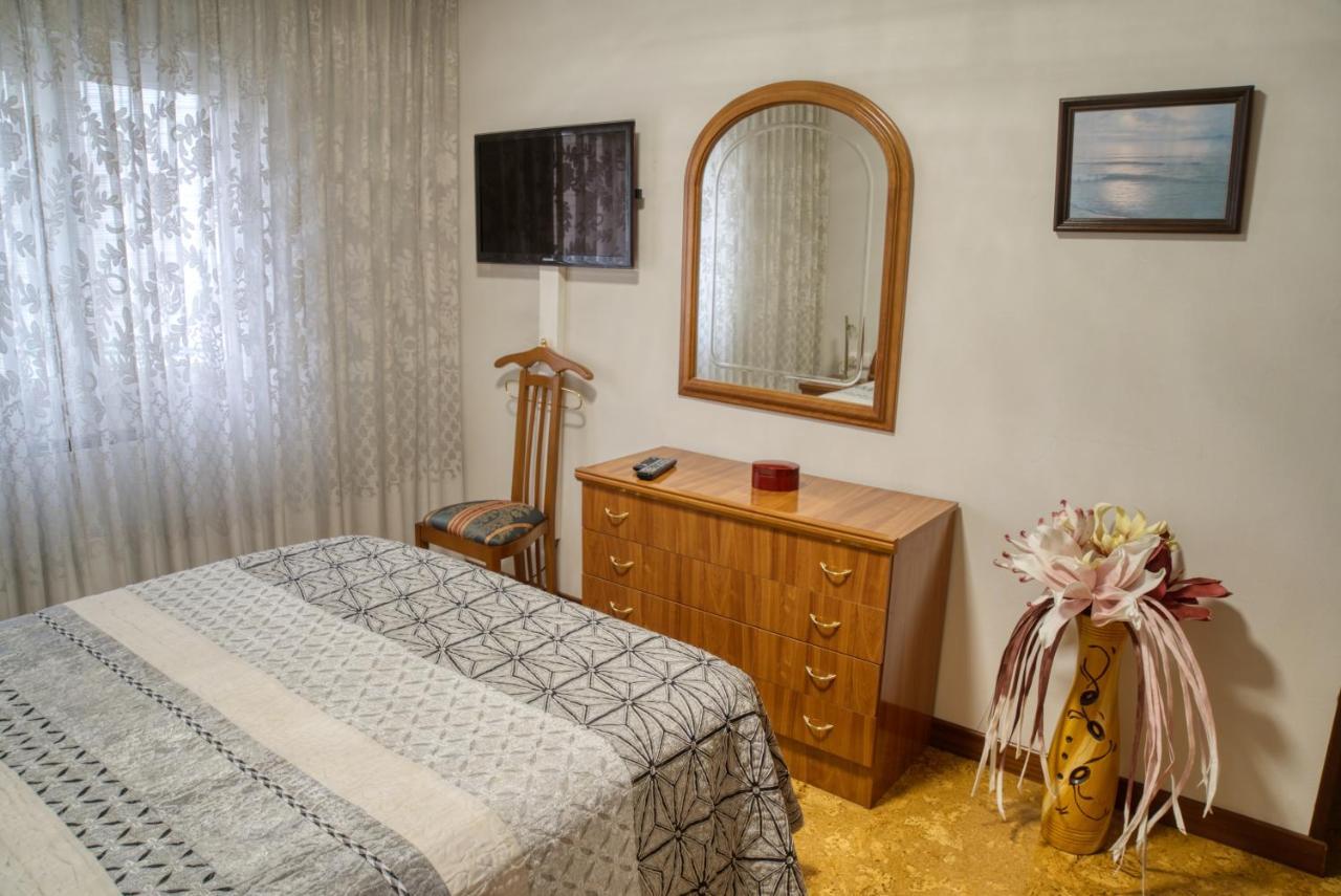 Apartamento Muy Amplio, Con Wifi Y A 12 Minutos Del Centro Gijón Dış mekan fotoğraf